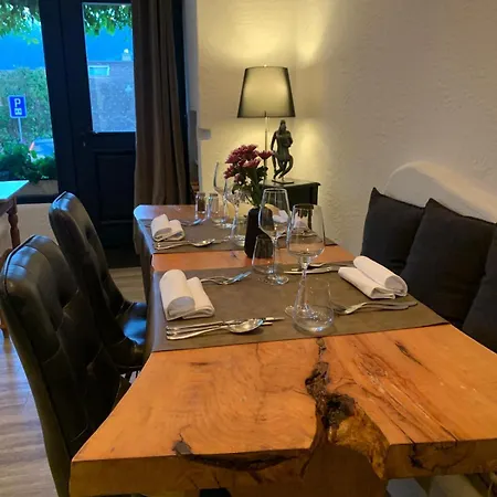 Restaurant Et D'hotes Le 3* Chermignon-d'en Haut